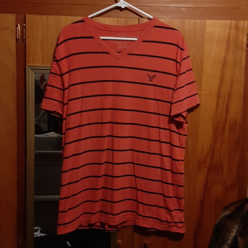 American Eagle tshirt
